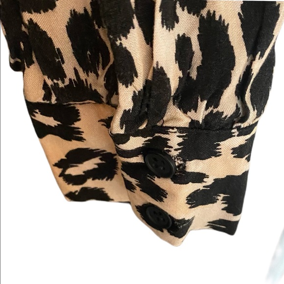 Topshop Animal Print Button Down Shirt Size 4 - Picture 10 of 10